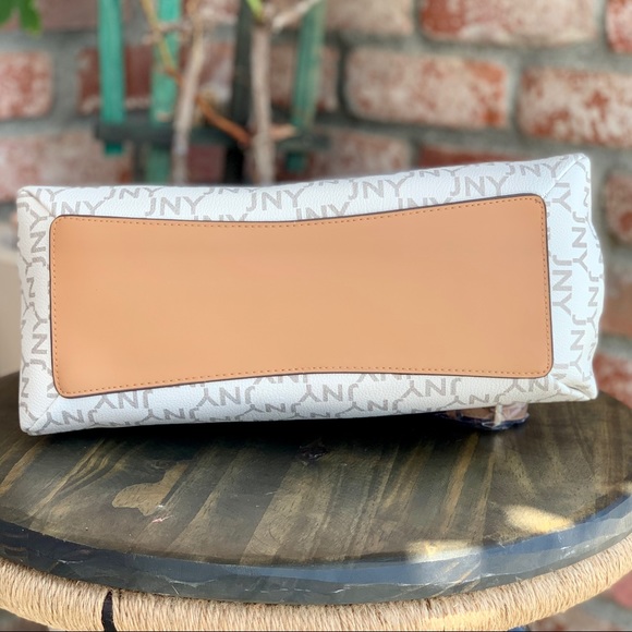 Jones New York Signature Handbag - Picture 4 of 11